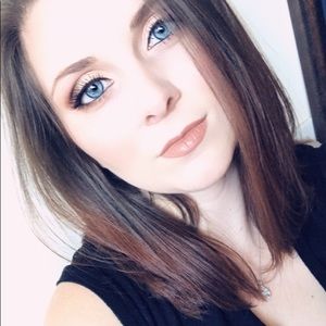 Meet your Posher, Felicia